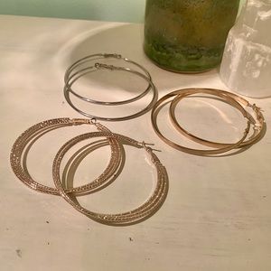 Hoop Earring Set 🌼